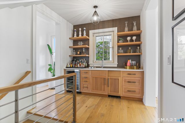 211 Oenoke Ridge, New Canaan, CT 06840