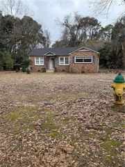 1631 Colonial Oaks Drive, Mobile, AL 36618