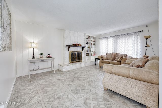 3621 COMSTOCK Court, El Paso, TX 79904