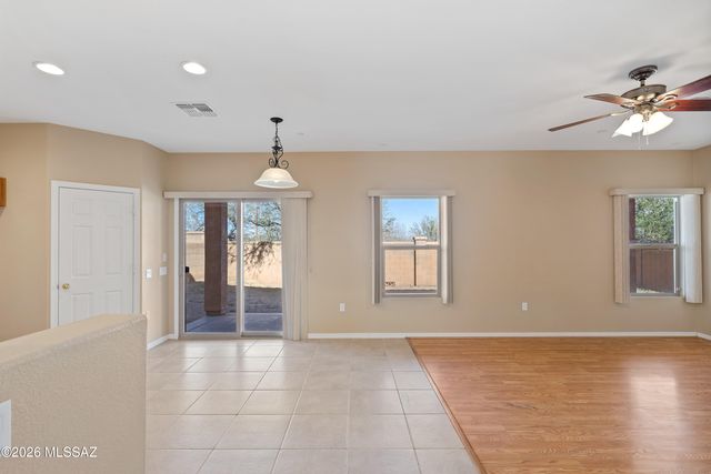 808 W Vuelta Granadina, Sahuarita, AZ 85629