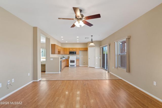 808 W Vuelta Granadina, Sahuarita, AZ 85629