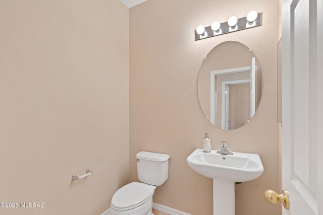 808 W Vuelta Granadina, Sahuarita, AZ 85629