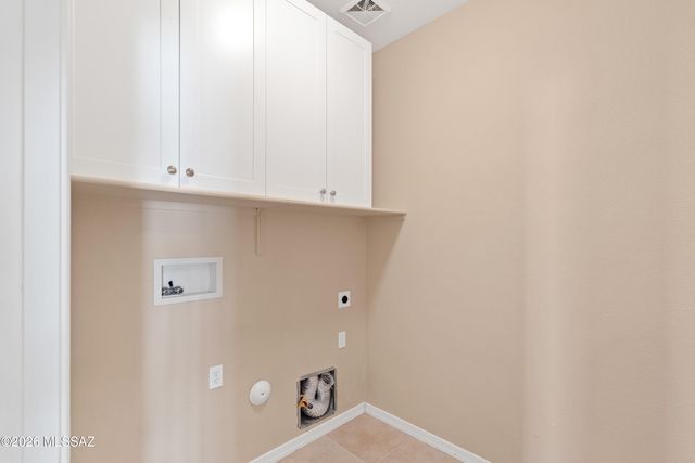 808 W Vuelta Granadina, Sahuarita, AZ 85629