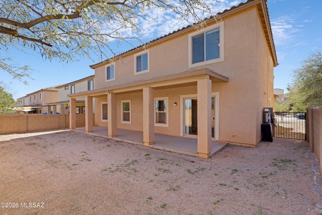 808 W Vuelta Granadina, Sahuarita, AZ 85629