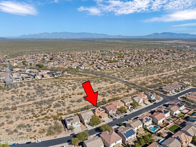 808 W Vuelta Granadina, Sahuarita, AZ 85629