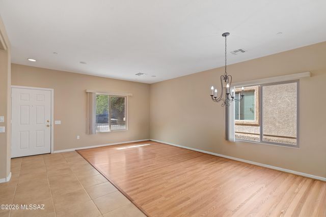 808 W Vuelta Granadina, Sahuarita, AZ 85629