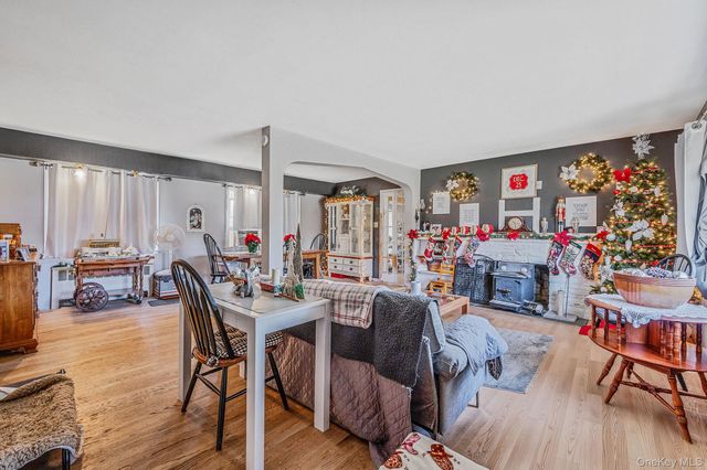 54 Landview Drive, Dix Hills, NY 11746