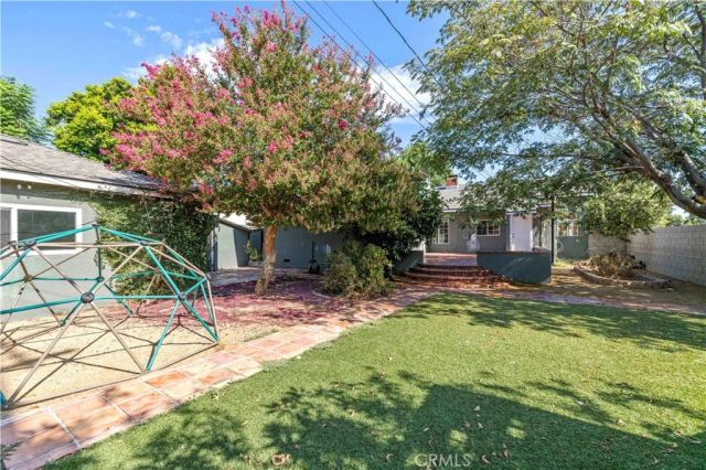 18600 Gilmore Street, Reseda, CA 91335