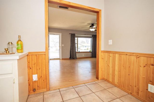 806 N Myrtle Drive, Tecumseh, OK 74873