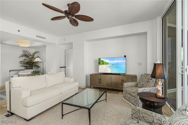 4192 Bay Beach LN 873, Fort Myers Beach, FL 33931