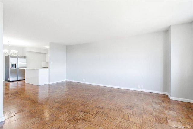 70-25 Yellowstone Boulevard 15P, Forest Hills, NY 11375