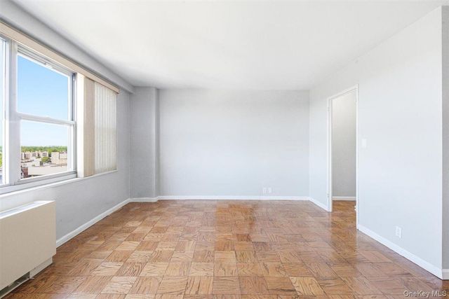 70-25 Yellowstone Boulevard 15P, Forest Hills, NY 11375