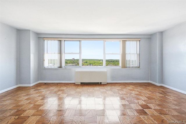 70-25 Yellowstone Boulevard 15P, Forest Hills, NY 11375