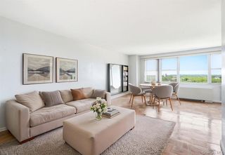 70-25 Yellowstone Boulevard 15P, Forest Hills, NY 11375