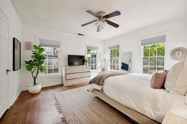 6046 Penrose Avenue, Dallas, TX 75206