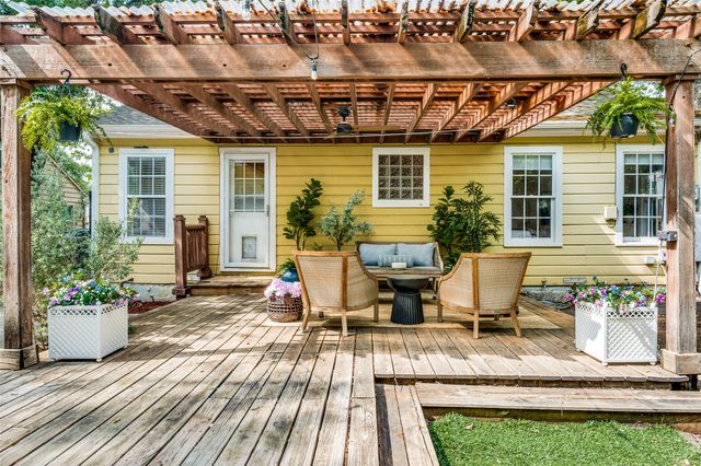 6046 Penrose Avenue, Dallas, TX 75206