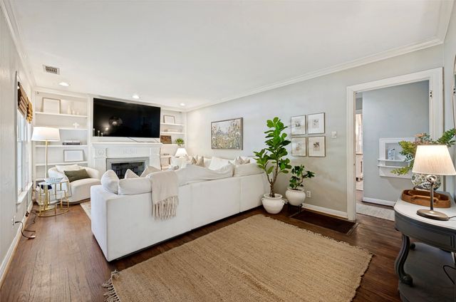 6046 Penrose Avenue, Dallas, TX 75206
