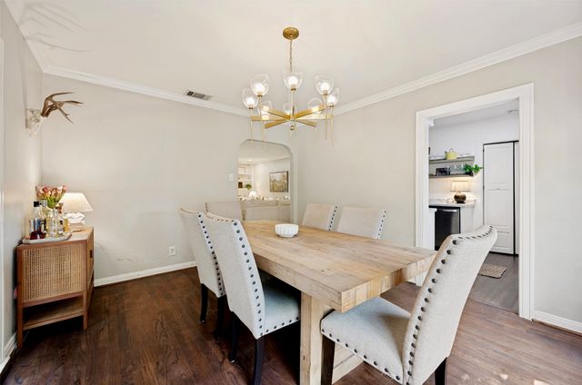 6046 Penrose Avenue, Dallas, TX 75206
