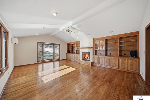 725 N 81st Street, Lincoln, NE 68505