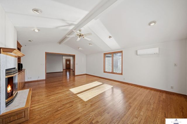 725 N 81st Street, Lincoln, NE 68505