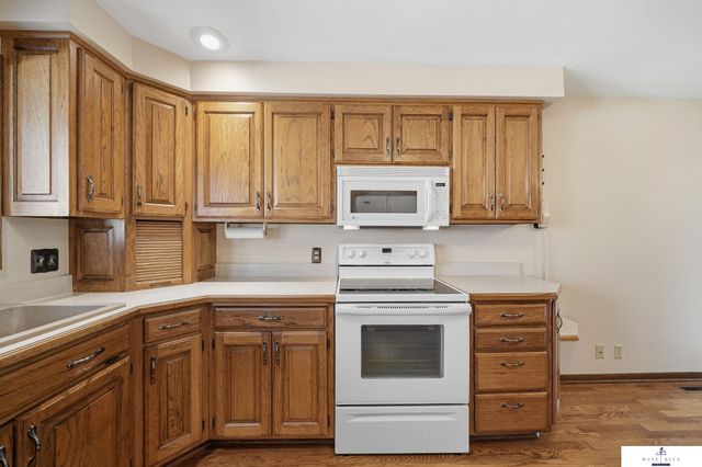 725 N 81st Street, Lincoln, NE 68505