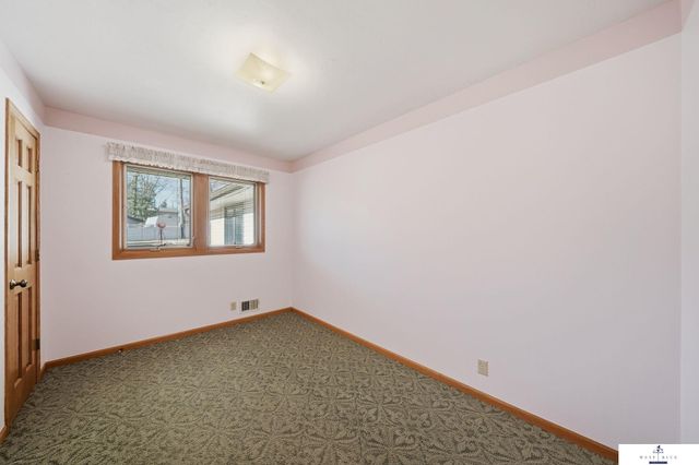 725 N 81st Street, Lincoln, NE 68505