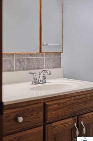 725 N 81st Street, Lincoln, NE 68505