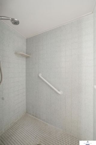 725 N 81st Street, Lincoln, NE 68505