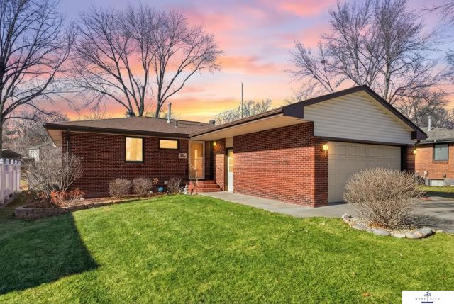 725 N 81st Street, Lincoln, NE 68505