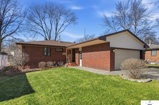 725 N 81st Street, Lincoln, NE 68505