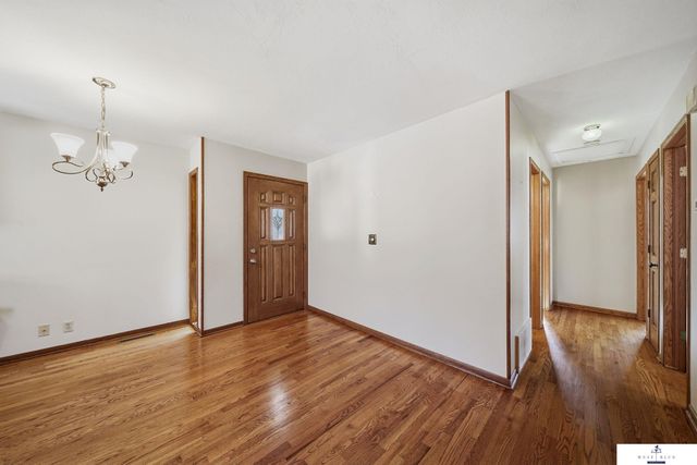 725 N 81st Street, Lincoln, NE 68505