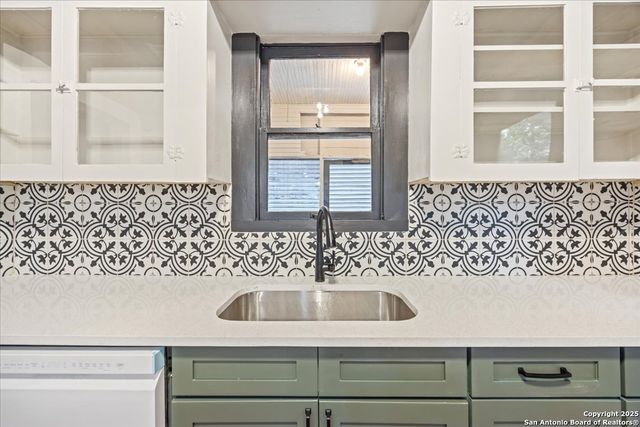 1019 Saint James, San Antonio, TX 78202