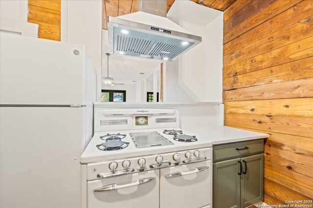 1019 Saint James, San Antonio, TX 78202