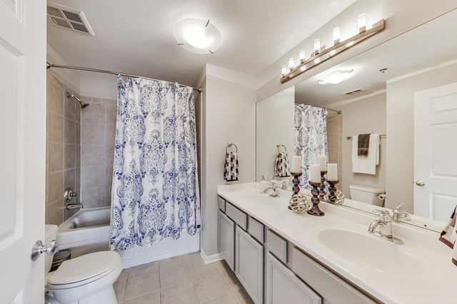 400 W Ontario Street 1206, Chicago, IL 60654