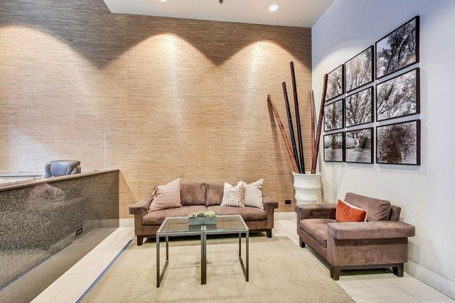 400 W Ontario Street 1206, Chicago, IL 60654