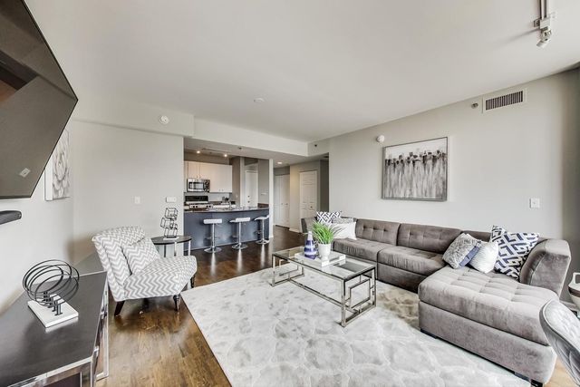 400 W Ontario Street 1206, Chicago, IL 60654