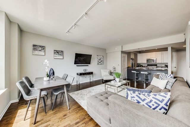 400 W Ontario Street 1206, Chicago, IL 60654