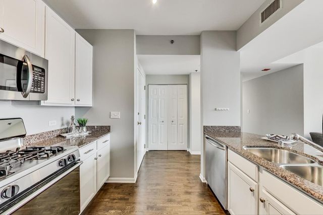 400 W Ontario Street 1206, Chicago, IL 60654