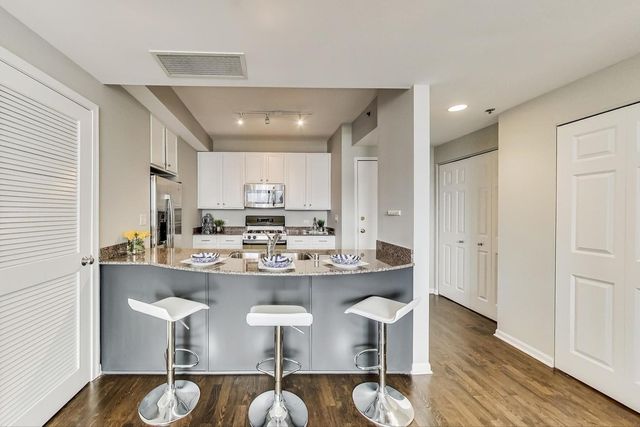400 W Ontario Street 1206, Chicago, IL 60654