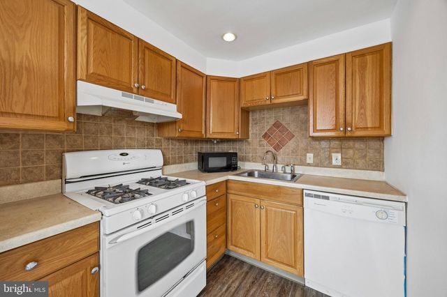 924 FAIRFAX RD, Drexel Hill, PA 19026