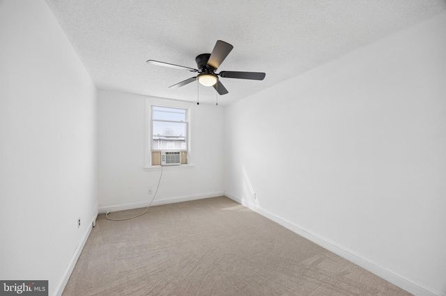 924 FAIRFAX RD, Drexel Hill, PA 19026