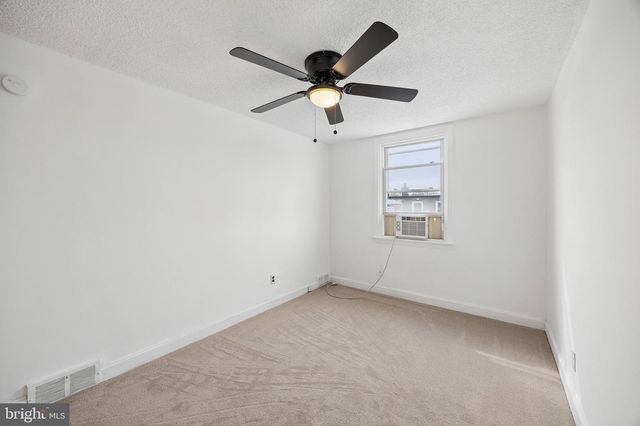 924 FAIRFAX RD, Drexel Hill, PA 19026