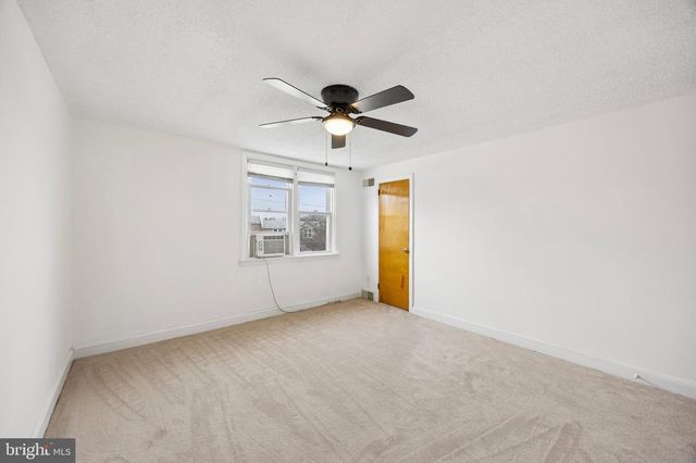 924 FAIRFAX RD, Drexel Hill, PA 19026