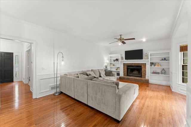 1025 Charlton Trace SW, Marietta, GA 30064
