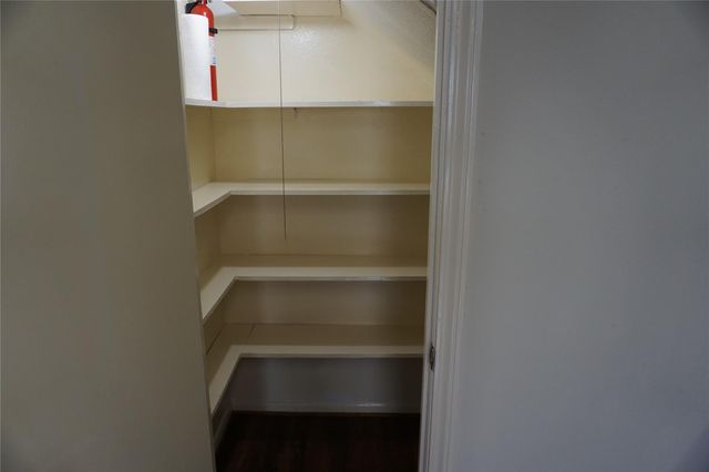 2417 Jamestown Mall 24, Houston, TX 77057