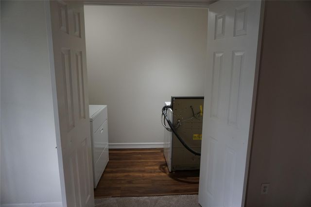 2417 Jamestown Mall 24, Houston, TX 77057