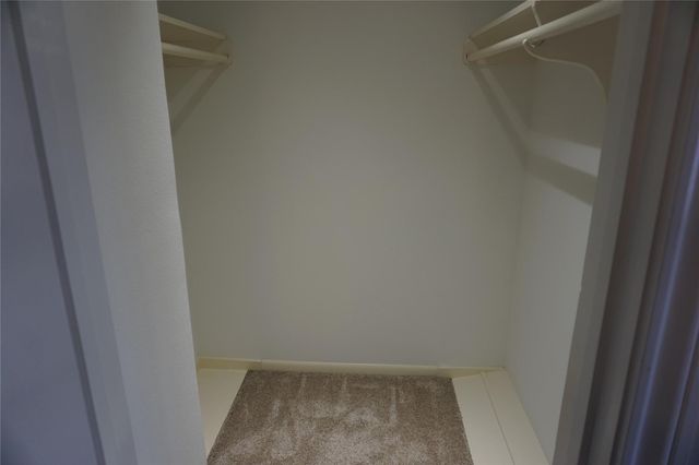 2417 Jamestown Mall 24, Houston, TX 77057