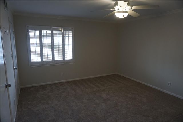 2417 Jamestown Mall 24, Houston, TX 77057