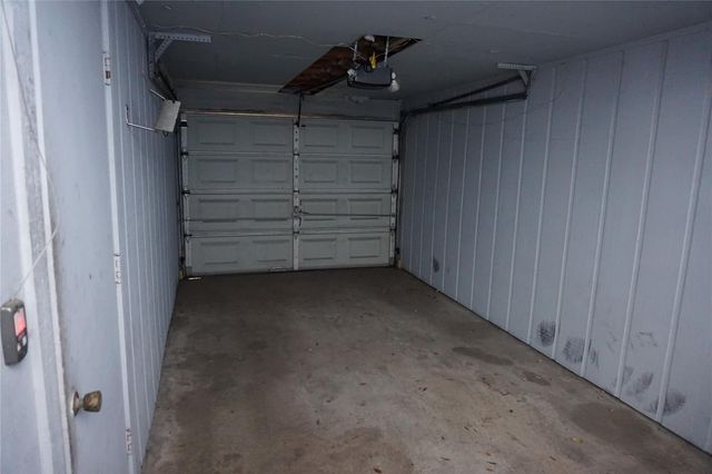 2417 Jamestown Mall 24, Houston, TX 77057