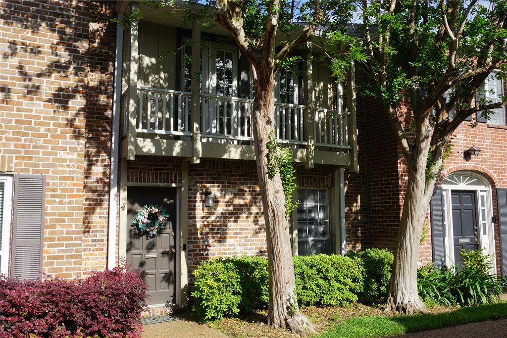 2417 Jamestown Mall 24, Houston, TX 77057